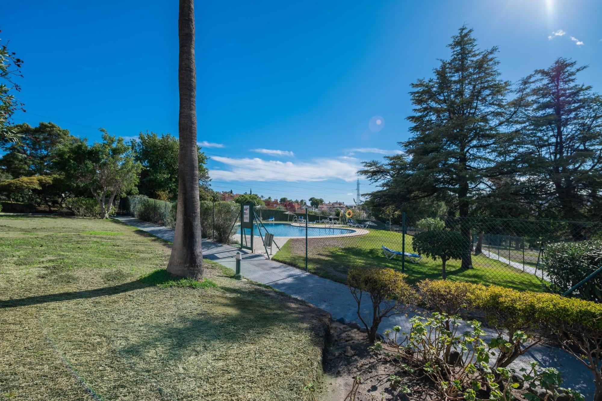 Newly Renovated Sunlit 3bdrm With Stunning Views *