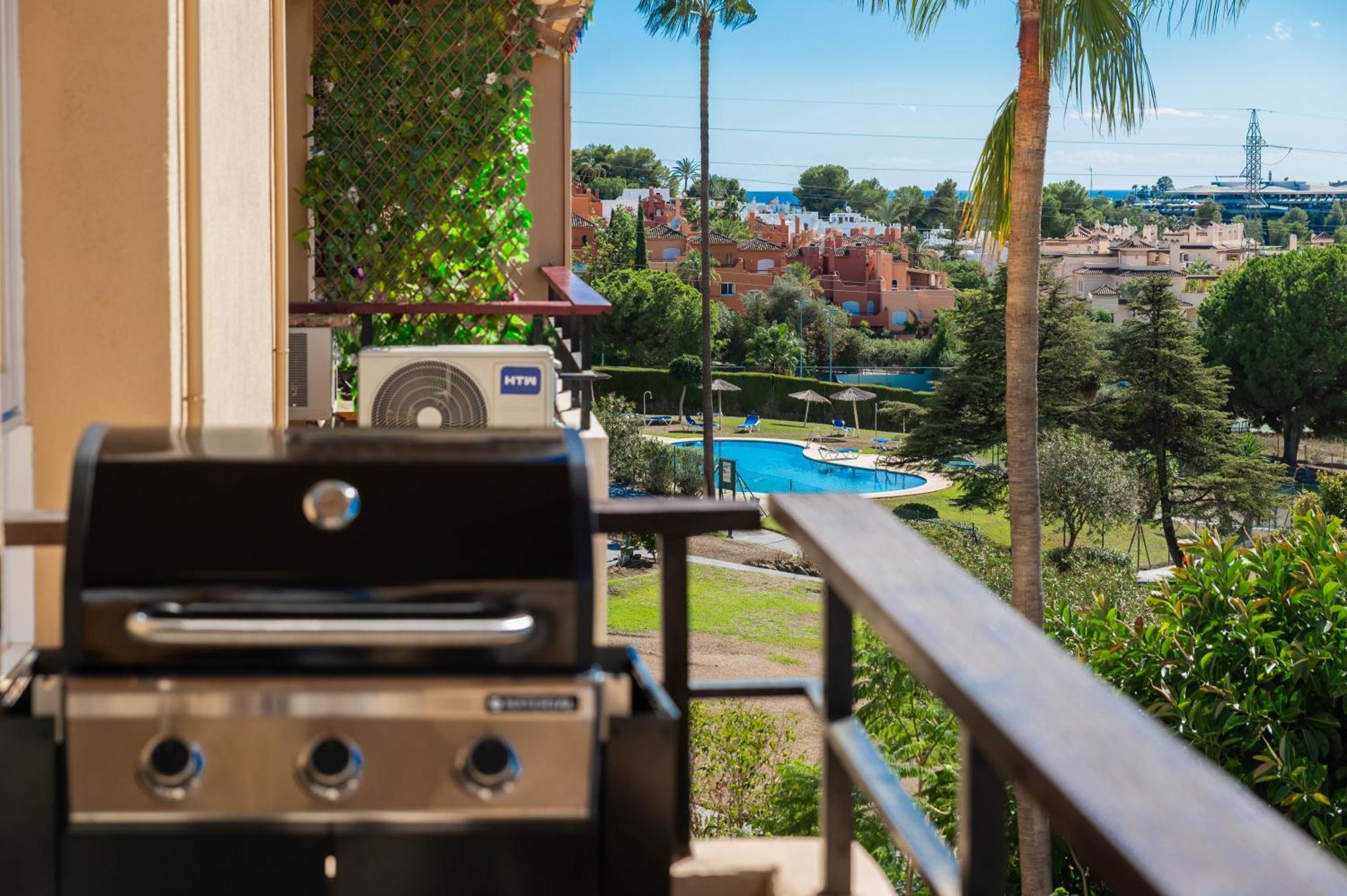 Newly Renovated Sunlit 3bdrm With Stunning Views Marbella